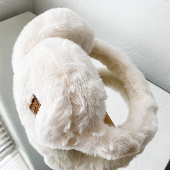 C.C. Brand Ear Muffs Faux Fur Brown Pink Cream - Picture 6 of 8